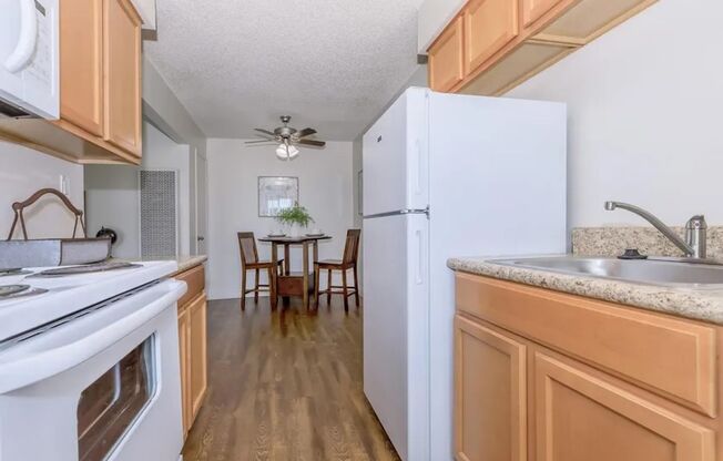 1 bed, 1 bath, 700 sqft, $1,320, Unit 04-202