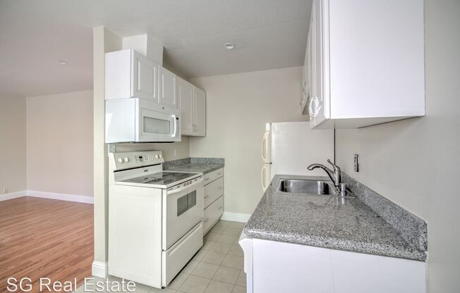 200 East 15th St