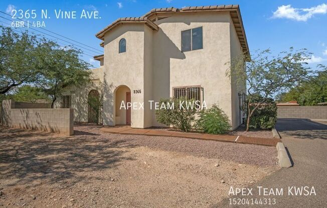 2365 N VINE AVE