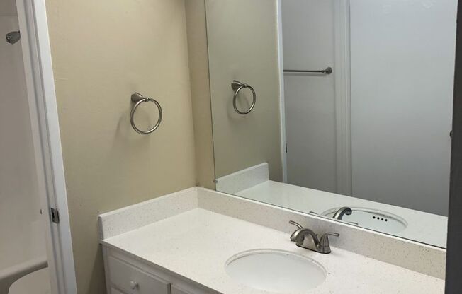 Studio, 1 bath, 500 sqft, $2,125, Unit 101