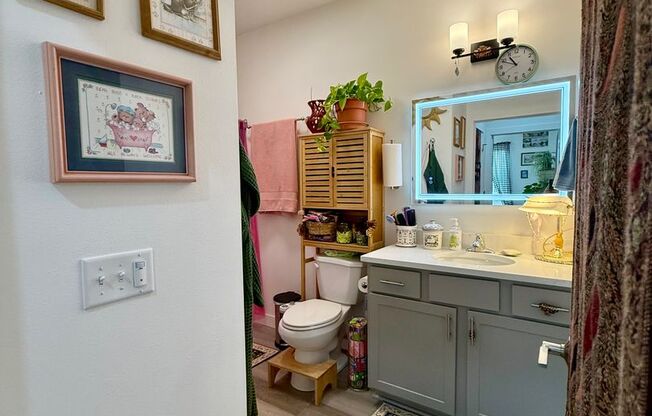 1 bed, 1 bath, 746 sqft, $1,350, Unit 123 Boneset Ave. Apt 5
