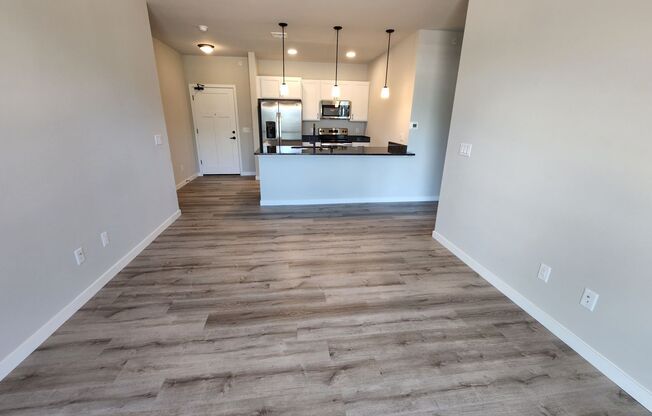 3 beds, 2 baths, 1,006 sqft, $1,800, Unit 500-207