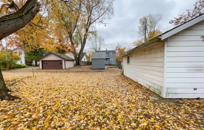 PRELEASING for AUGUST! Close to Campus