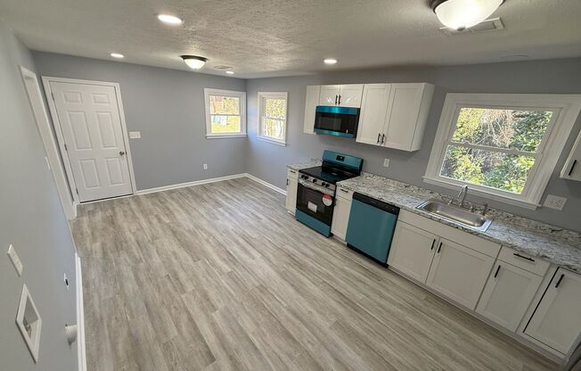 $500.00 of the 1st months rent! 3 Bedroom House, GREAT LOCATION