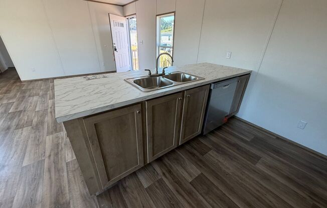 3 beds, 2 baths, 1,056 sqft, $85,000, Unit Lot 64