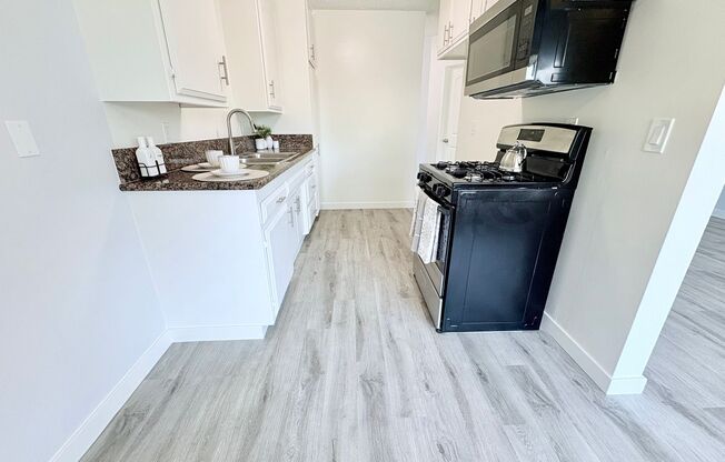 Los Olivos Apartments