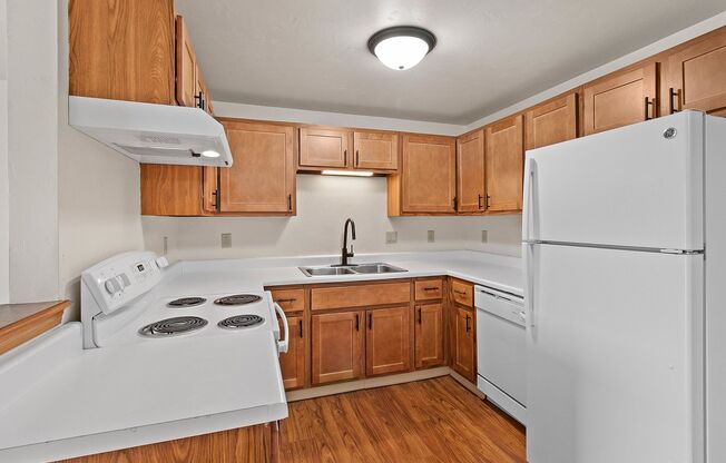 2 beds, 1 bath, 800 sqft, $1,099