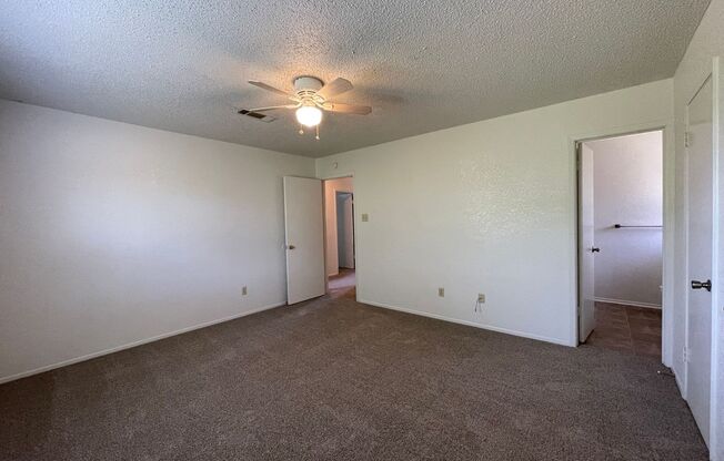 3 beds, 2 baths, $1,350