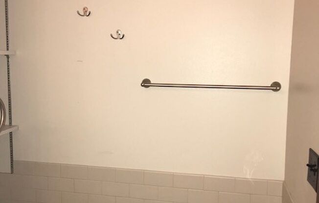 Studio, 1 bath, 359 sqft, $1,325, Unit 301