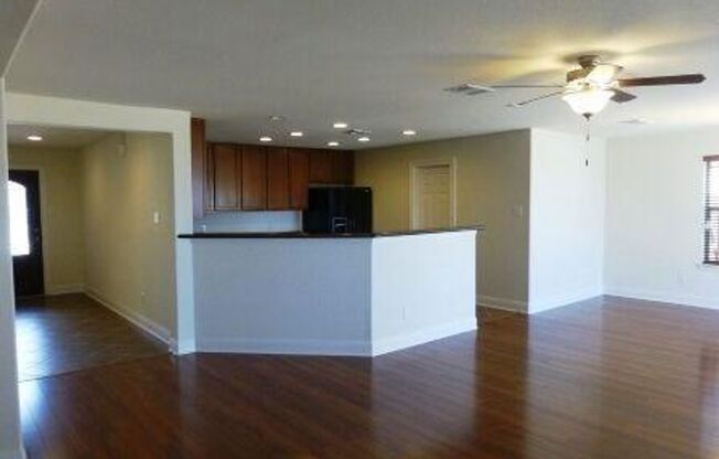 3 beds, 2 baths, $2,150