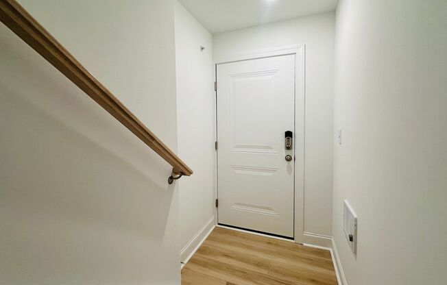New Luxury Townhome in Grove 98