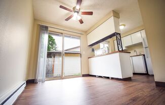 Bright and Spacious 2 Bed 1 Bath APT in NE Portland!