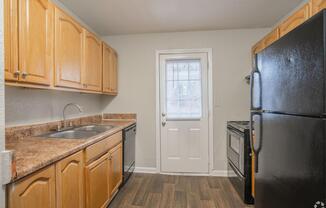 2 beds, 1 bath, 885 sqft, $1,199