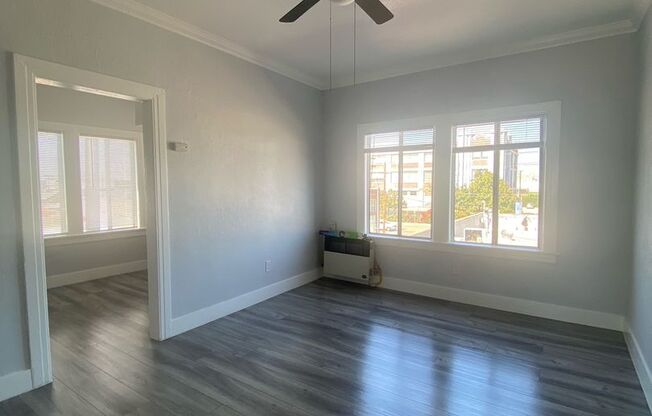 2415 E 53RD LLC