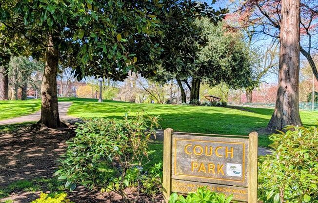 Studio, 1 bath, 308 sqft, $1,099, Unit 32