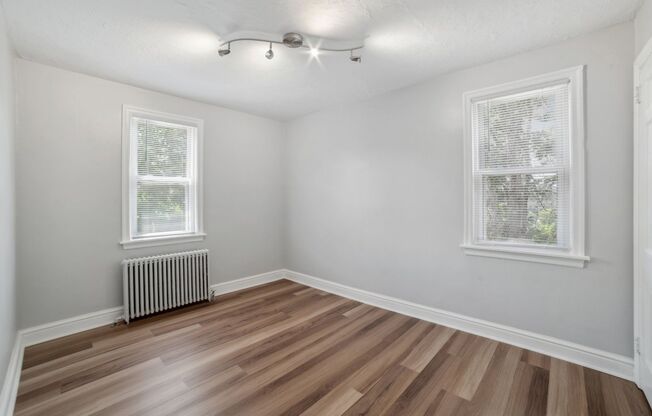 2 beds, 1 bath, 775 sqft, $1,060, Unit 656 Southcrest Court #3