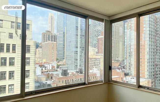 1 bed, 1 bath, 585 sqft, $4,500, Unit 15H