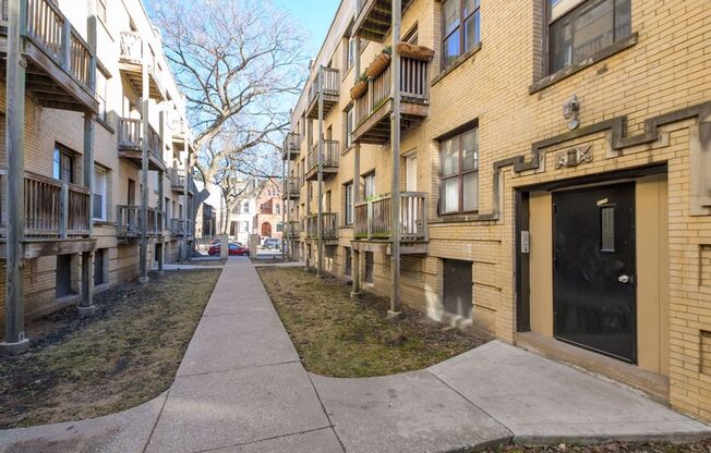 1 bed, 1 bath, 580 sqft, $1,355, Unit 4236 - 3W