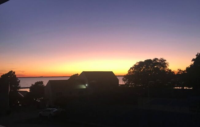 Beautiful Condo Overlooking Lake Ray Hubbard in Chandler's Landing
