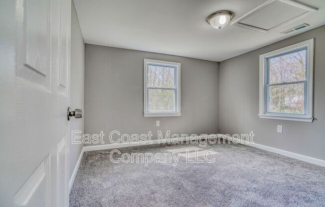 1537 MITCHELL LN