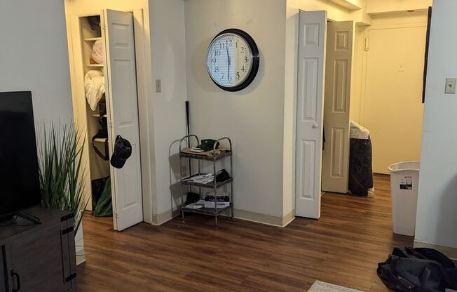 1 bed, 1 bath, 570 sqft, $2,850, Unit 401