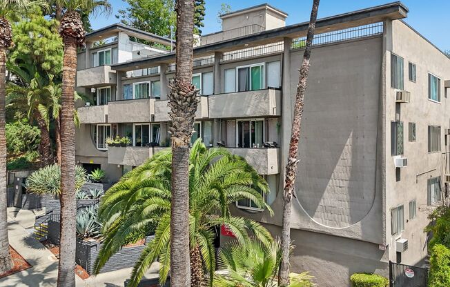 1944 Whitley Ave.