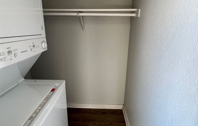 1 bed, 1 bath, 500 sqft, $1,250, Unit F4