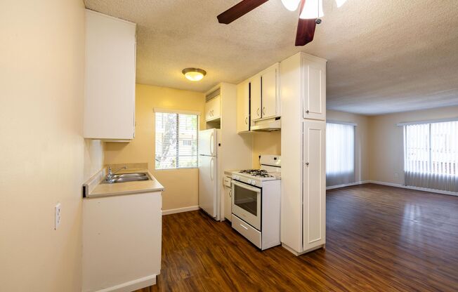 2 beds, 1 bath, 772 sqft, $2,495, Unit 4225-B