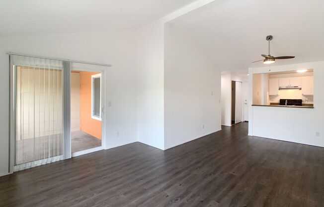 2 beds, 1.5 baths, 950 sqft, $2,350, Unit 326