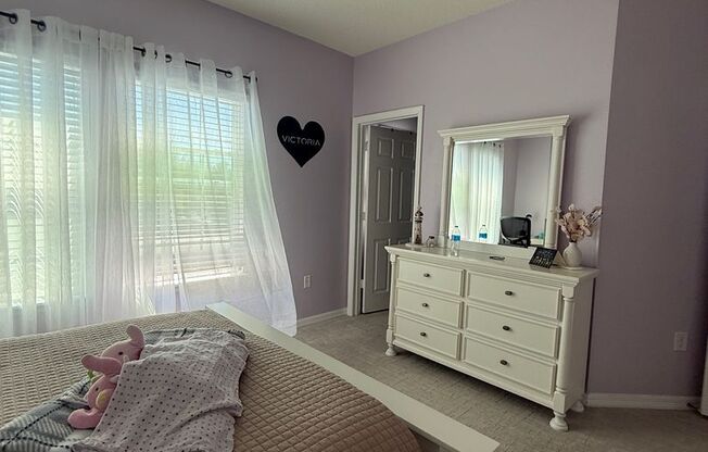 3 beds, 3 baths, $2,400