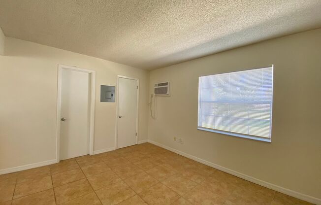 1 bed, 1 bath, $1,150, Unit P1: Piazza Park #5234