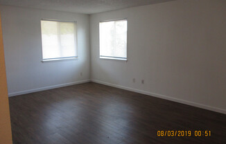 2 beds, 1 bath, $1,045, Unit # 28