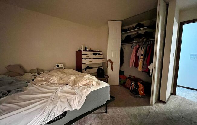 1 bed, 1 bath, $925, Unit 64
