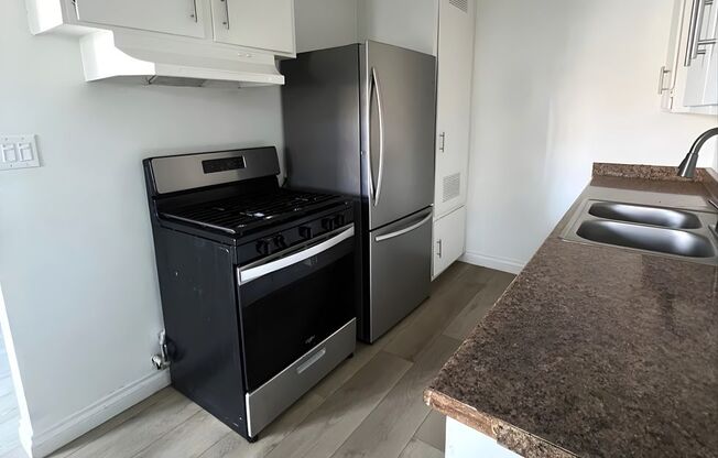 1 bed, 1 bath, $2,150, Unit 4