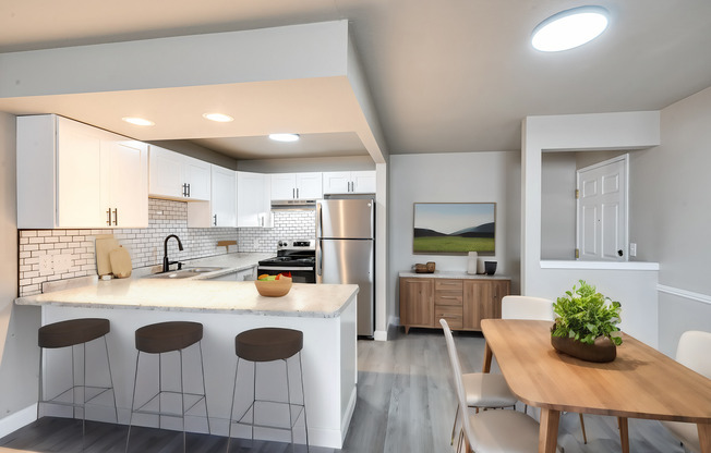 2 beds, 1 bath, 850 sqft, $1,199, Unit CC205