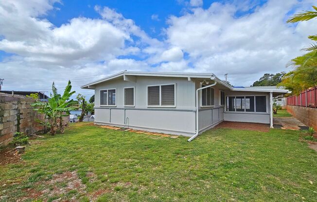 Pearl City - Newly remodeled 3 bedroom, 1 1/2 bath single level home
