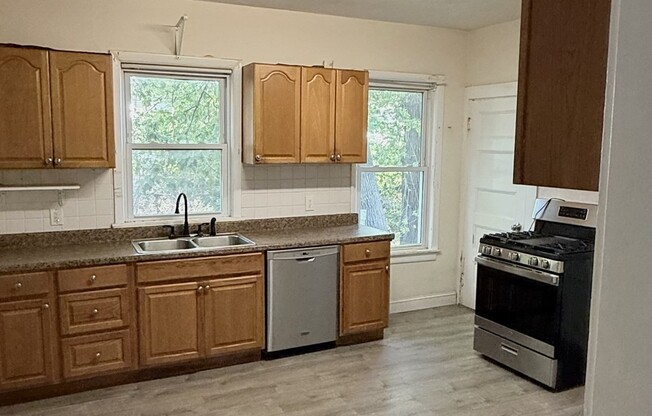 2 beds, 1 bath, 1,000 sqft, $2,350, Unit 1