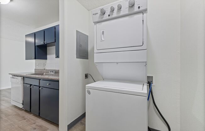 Studio, 1 bath, 450 sqft, $1,150, Unit 27-A