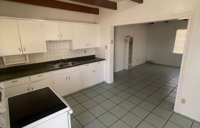 Cute 3-bedroom, 1-bathroom Home