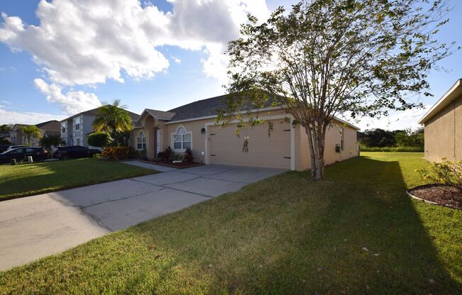 3 bedroom 2 bath single family home for rent at 4030 Sunny Day Way Kissimmee, FL 34744