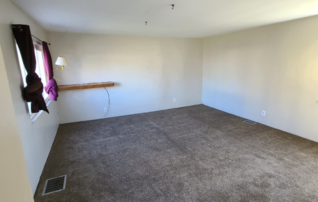 1105 1 AVE