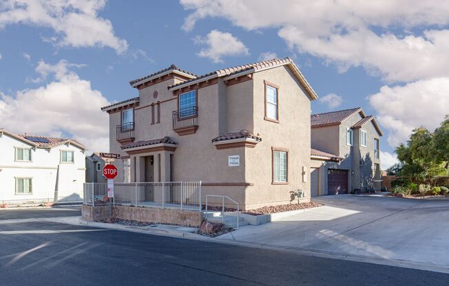 3 bedroom in the NW for $1700