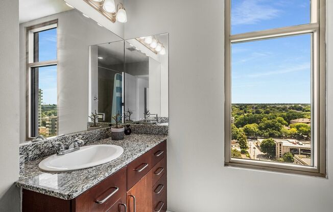 2 beds, 2 baths, $2,765, Unit LABS 565 Peachtree St NE - 36968507409
