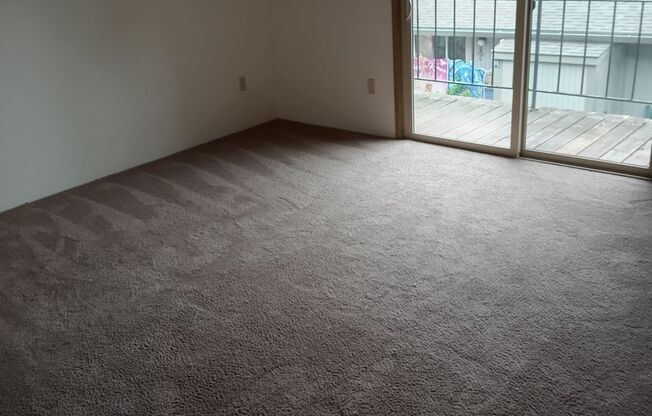 #125 GARDEN MANOR APTS