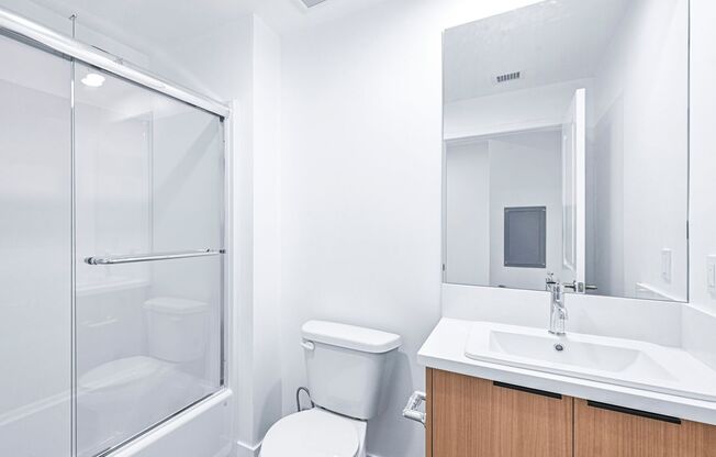 3 beds, 2 baths, 1,400 sqft, $3,700, Unit 502