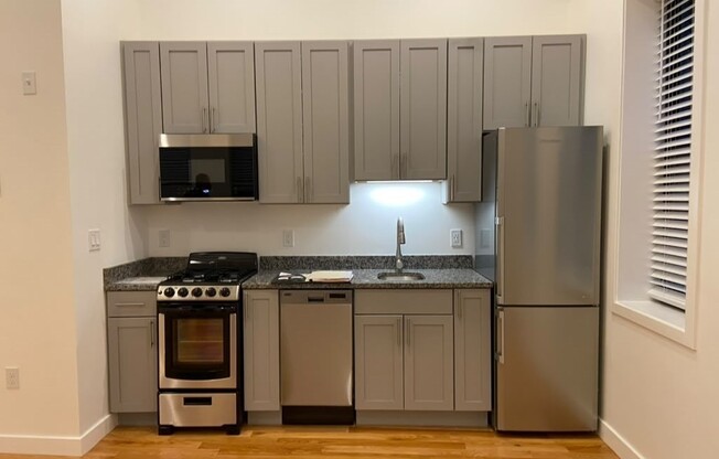2 beds, 1 bath, $2,250, Unit 303