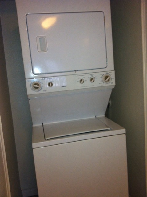 2 beds, 2 baths, $975, Unit # B 6