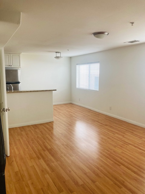 1518 S CENTINELA AVE
