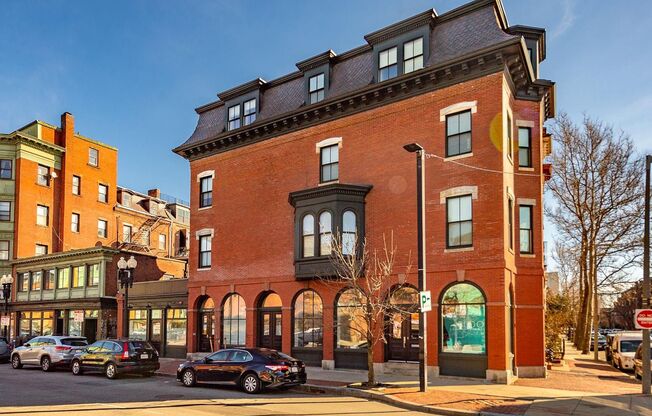 784 Tremont Street