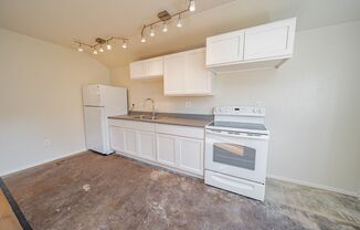 1 bed, 1 bath, $2,295, Unit 13